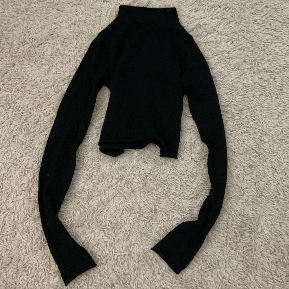 Tilly's Black Long Sleeve Top